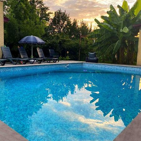 Hotel Villa Eniseli Екстер'єр фото