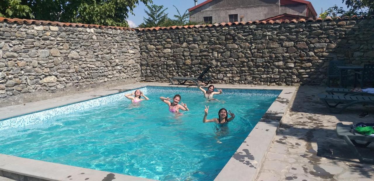 Hotel Villa Eniseli Екстер'єр фото