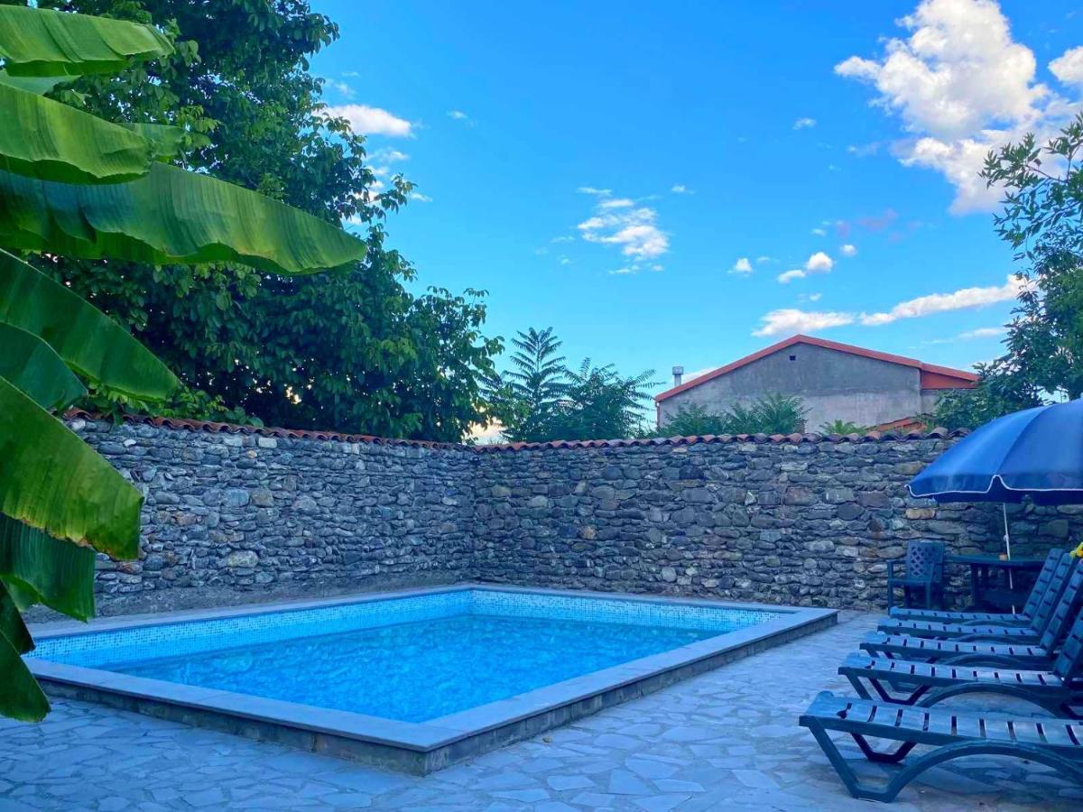 Hotel Villa Eniseli Екстер'єр фото